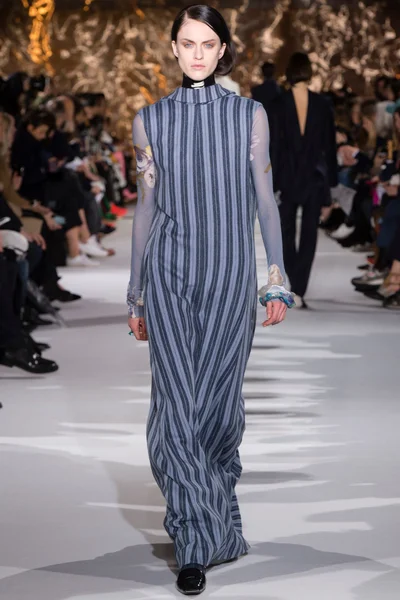 Look 34